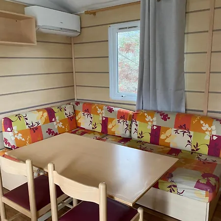 Mobil Cosy, & Piscine Chauffee Campsite