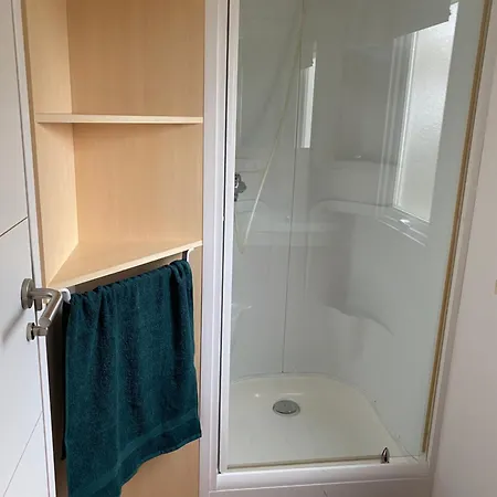 Mobil Cosy, & Piscine Chauffee Campingplads